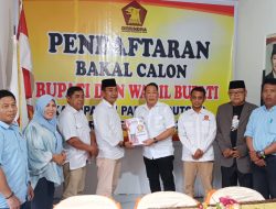 Nizar Rahmatu Kembalikan Formulir Bakal Calon Bupati ke Partai Gerindra